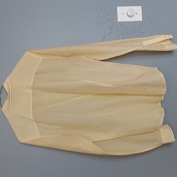 Light yellow sheer blouse - Picture 5 of 5